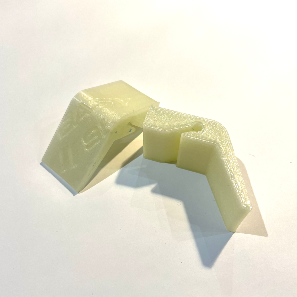 Easyski suoja NNN pimeässä hohtava